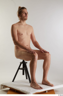 Arvid  1 nude sitting whole body 0006.jpg